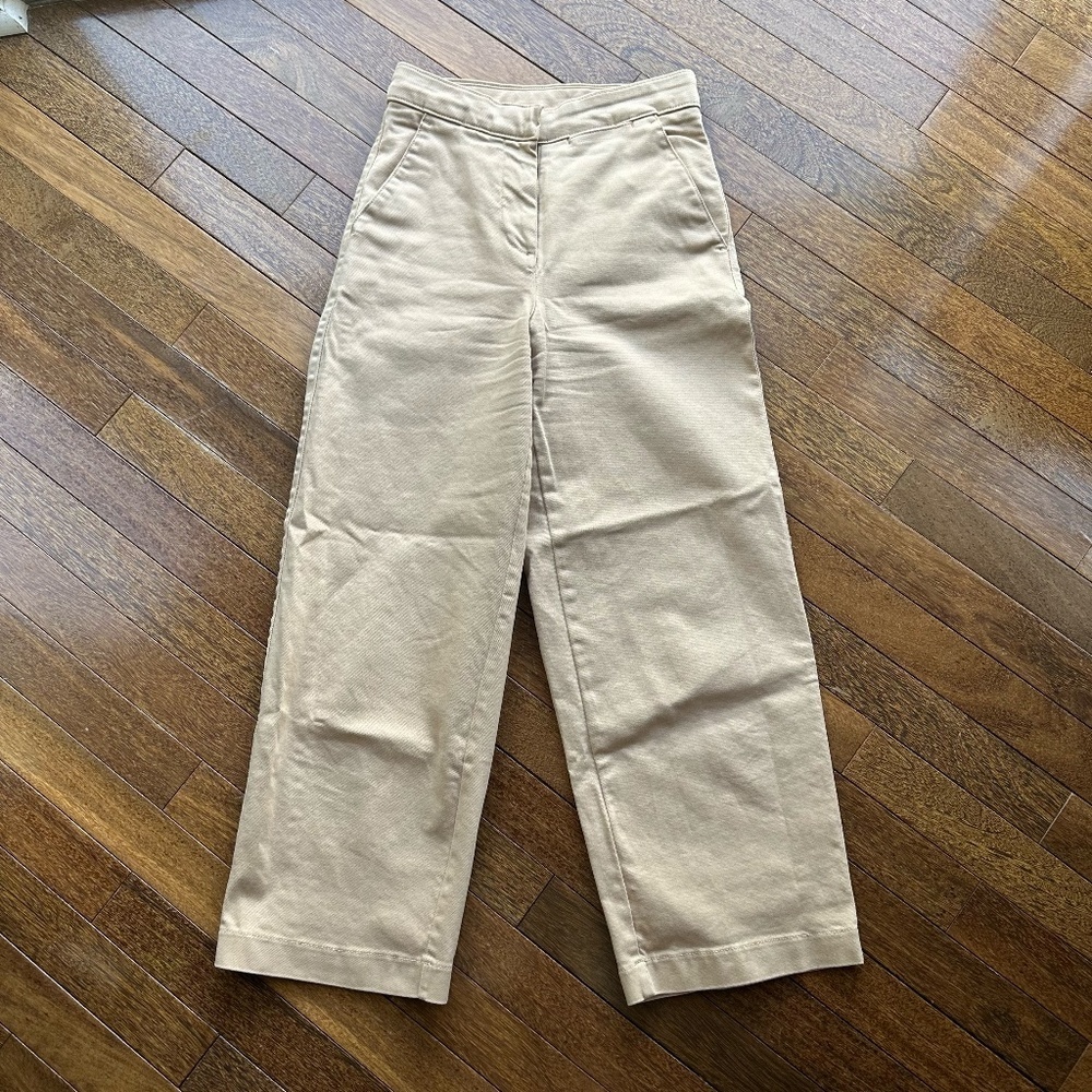 The Group Babaton - Cropped Khaki Pants - (sz 00)
